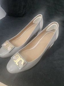 Tory Burch GIGI Womens 6 M Round Toe Flat Gray taupe Slide On - Picture 1 of 11