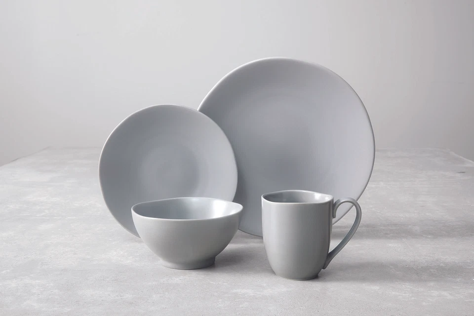 Juego de vajilla Fortessa Heirloom 16 piezas, en caja, humo Foto 1 de 1