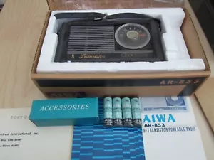 Radio d'epoca 1964 Aiwa 8 transistor modello AR-853 con scatola funzionante - Foto 1 di 12