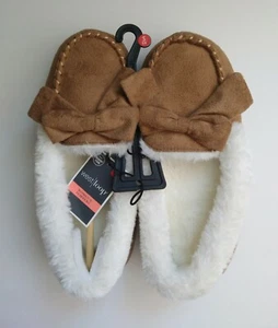 WEST LOOP WOMEN'S MOCCASIN SLIPPERS MEMORY FOAM BRWON WHITE FUR BOW S 5/6 NEW - Picture 1 of 3