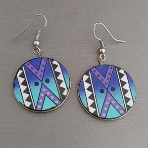 Peruanisches bemaltes Muster runde Ohrringe blau lila aqua silberfarben 1,75 Zoll - Bild 1 von 5