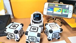 Cozmo Roboter + Würfel + Ladegerät + Box - Bild 1 von 12
