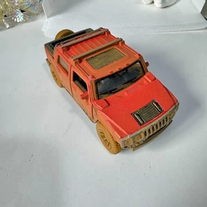 5" Kinsmart 2005 Hummer H2 SUT Muddy Diecast Model Toy SUV Truck 1:40 Red - Picture 1 of 5