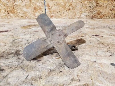 Ventilador radiador Ford modelo T 4 aspas Foto 1 de 4