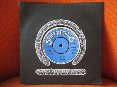 VINYL 45 T EX ! – DEVO : BE STIFF + SOCIAL FOOLS – 1978 USA PUNK NEW WAVE - Photo 1/3