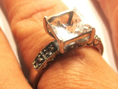 STERLING SILVER  TGGC SPARKLING LARGE BLING FACETTED CRYSTAL DRESS RING SIZE U - Image 1 of 2