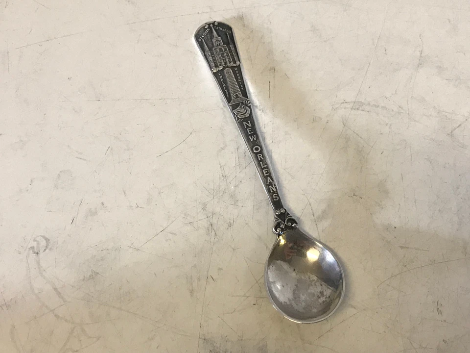古董纯银纪念品勺子新奥尔良路易斯安那小木马特纪念碑 — 第 1/4 张图片