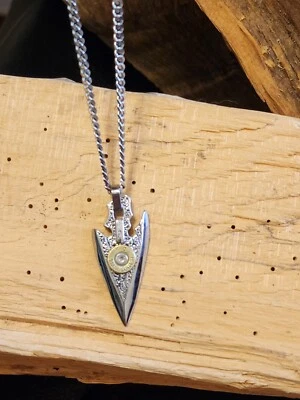 Collar Flecha Vikinga Acero Inoxidable con 9 Balas. Cristal de cristal opcional. Foto 1 de 4