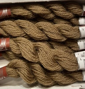 DMC Wool Embroidery Floss Broder Medicis Dirty Brown 8611 27.3yd Skein Box 7 - Picture 1 of 6