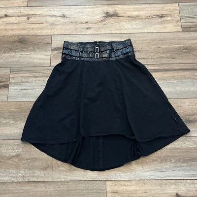 Tripp Nyc Falda Alta Baja Talla Pequeña Negra Bruja Cinturón Hebilla Gótica Espalda Cremallera Foto 1 de 4