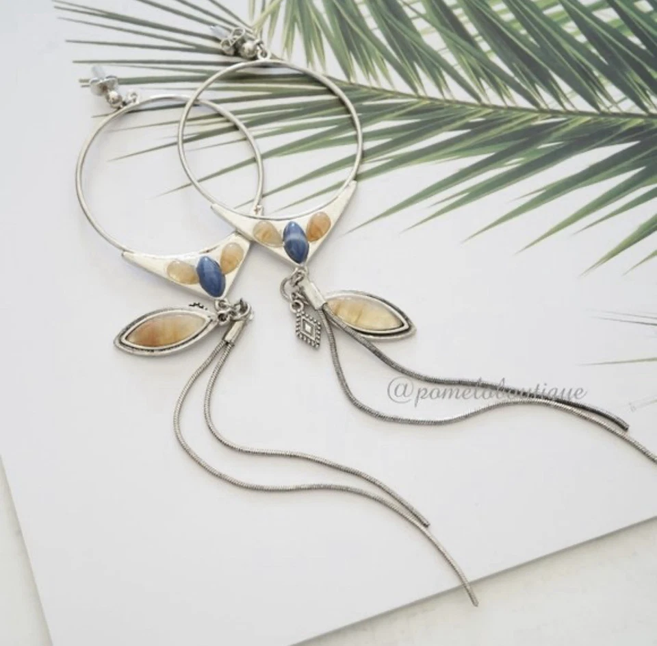 Pendientes de aro de piedra Free People Jaxon ¡AGOTADOS!!  Piedras en tono ámbar y azul Foto 1 de 4