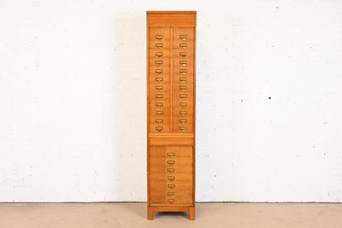 Antique Arts & Crafts Quarter Sawn Oak 31-Compartment Filing Cabinet Cover