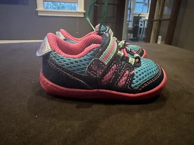 stride rite 女宝宝鞋 3 码 — 第 1/4 张图片