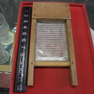 VINTAGE CRYSTAL WOOD & GLASS MINIATURE WASHBOARD 11 1/4" BY 5 1/4" #O/H - Picture 1 of 6