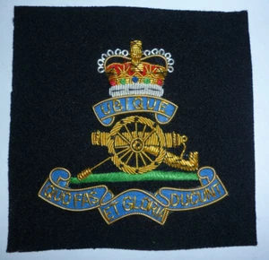 ROYAL ARTILLERY POST 1952 QUEENS CROWN STYLE BLAZER BADGE. - Picture 1 of 1