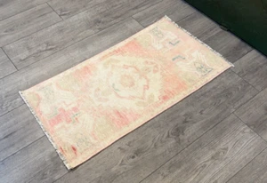 Kleiner Vintage Teppich, kleiner Eingangsteppich, kleiner antiker Teppich, Wollteppich, 1,5x3 ft - Bild 1 von 9