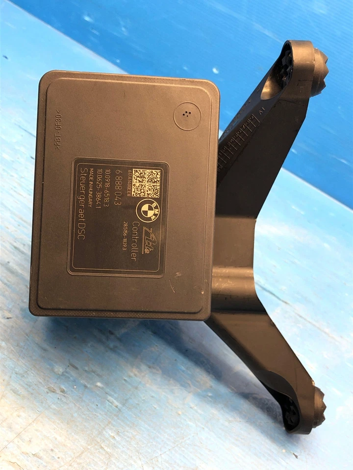 2016-2019 BMW X1 F48 OEM ABS BRAKE PUMP W/ MOUNT BRACKET 345148688804201 - Image 1 of 4