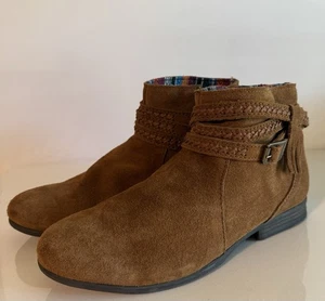 Minnetonka Dixon Dusty braune Wildleder-Stiefeletten Damengröße 8 geflochtene Riemen - Bild 1 von 8