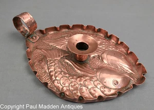 Cámara antigua repousse de cobre - Imagen 1 de 4