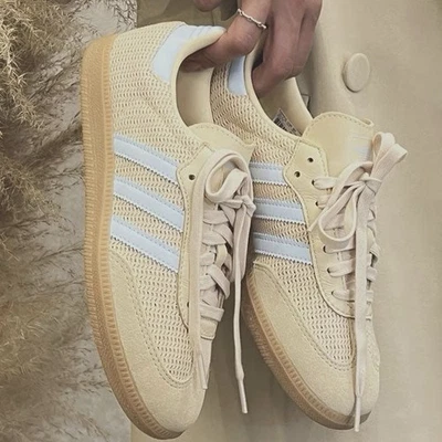 Adidas Mujer Samba OG 'Black Sanda Strata Sky' Tenis JR8168 MUJER 6-9 Foto 1 de 4