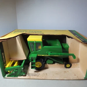 Ertl John Deere 6600 Combine Gear Driven Grain Head Made USA 1/24 JD-558-7441-B - Picture 1 of 6