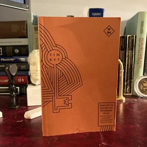 HERE WE GO ROUND THE MULBERRY BUSH By Tim Key (Paperback / softback) 1st Edition - Picture 1 of 4