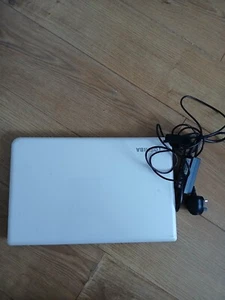 Toshiba Satellite White Laptop - Picture 1 of 3