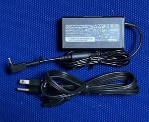 Genuine Acer Chromebook AC Charger Adapter A11-065N1A A065R094L 3mm x 1.1mm 65W - Picture 1 of 4
