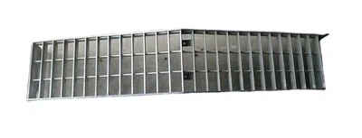 Cadillac Deville Fleetwood 1977-1979 tracción trasera OEM parrilla cromada Foto 1 de 4