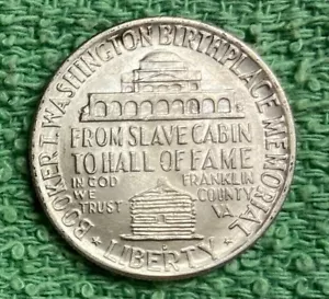 1946-D BOOKER T. WASHINGTON COMMEMORATIVE HALF DOLLAR #7422 - Picture 1 of 2