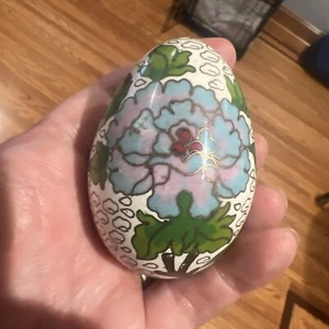 Vintage Cloisonne Egg with flowers - Picture 1 of 7