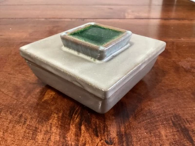 Caja de cerámica/cerámica con tapa Design Technics Lee Rosen Foto 1 de 4