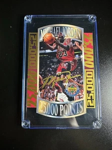 1997 Upper Deck MICHAEL JORDAN 25,000 Points Die-Cut Jumbo Card Limited /5000 - Picture 1 of 2
