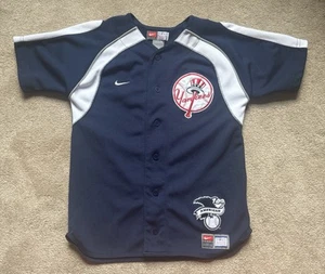 Nike Derek Jeter #2 New York Yankees MLB Jersey Youth Kids Size Small Baseball - Picture 1 of 10