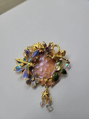 Broche de jardín vintage Kirks Folly Fairy libélula medallón iridiscente retirado Foto 1 de 4