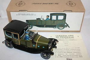 PAYA COUCHE LIMOUSINE WIND UP TOY MINT IN BOX LIMITED EDITION RARE REPRODUCTION - Picture 1 of 1