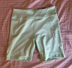 Tek Gear High Rise Glaze Green Side Pocket Shorts Size XL (14/16)- NEW - Picture 1 of 3