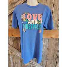 Love and pineapples size medium graphic t shirt NWOT blue ^