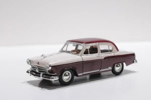 ROAD SIGNATURE 1957 GAZ VOLGA M-21 SCALE 1:24 NO BOX - Picture 1 of 7
