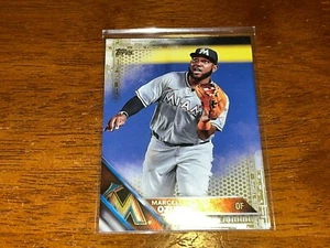Marcell Ozuna 2016 Topps Gold #572 0405/2016 - Picture 1 of 2