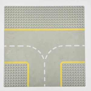 Lego 608p03 Baseplate Road 32x32 9-Stud T Intersection Yellow Line Pattern Lot 3 - Picture 1 of 1