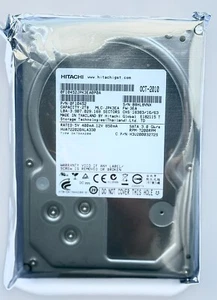 Disque dur SATA 3,5" 2 To Hitachi Ultrastar 0F10452 HUA722020ALA330 - Photo 1/1