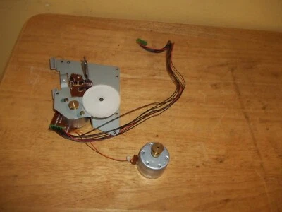 Fisher DAC-145 CD /Turntable Combo Record Player Motor's Assembly - Image 1 of 3