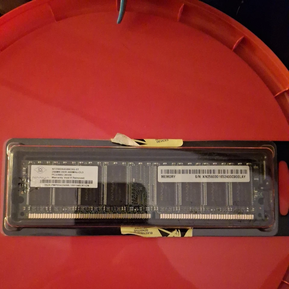 256 MB DDR-RAM 184-pin PC-2100U non-ECC CL2  'Nanya NT256D64S88AAG-7K' - Image 1 of 1