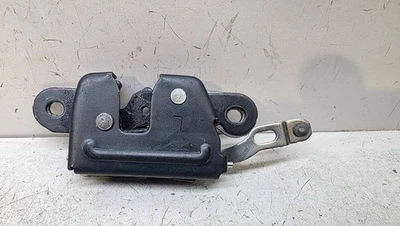 2017 Honda CR-V RM Left Nearside rear Seat lower lock catch 82610T0AA01 - Image 1 of 2