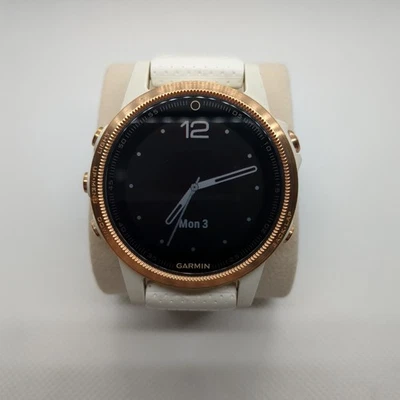 Garmin Fenix 5S Sapphire 42MM Smartwatch - Roségold/Weiß - Bild 1 von 4