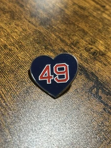 Tim Wakefield Boston Red Sox Official #49 Memorial Pin (Fenway Park SGA 4/9/24) - Bild 1 von 2