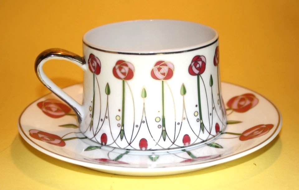 Conjunto de xícara e pires de porcelana inspirados em Charles Rennie Mackintosh - Não usado. - Imagem 1 de 4