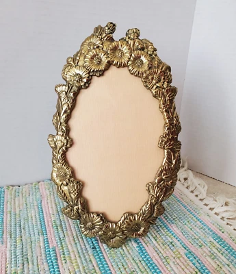 "Marco de fotos vintage elevado floral margarita aster latón macizo 5,5"" x 9,5"" con vidrio" Foto 1 de 4