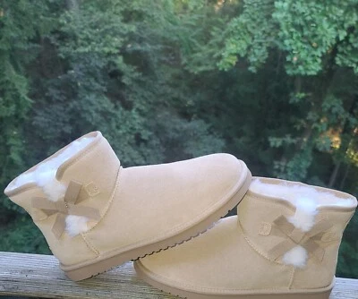 KOOLABURRA By UGG Size 10 Victoria Mini Boots Womens in Sand. New In Box - Image 1 of 4